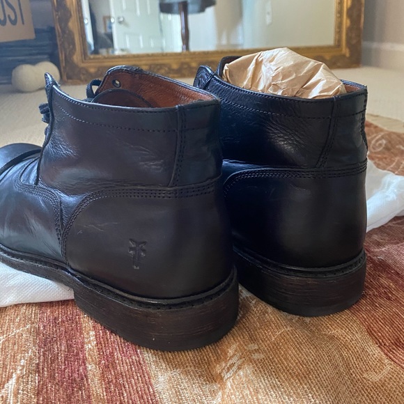 FRYE MEN LACE UP BOOTS - Picture 6 of 8